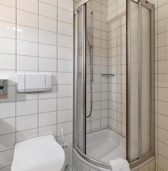 غرفة قياسية, Merian Basel Self Check In