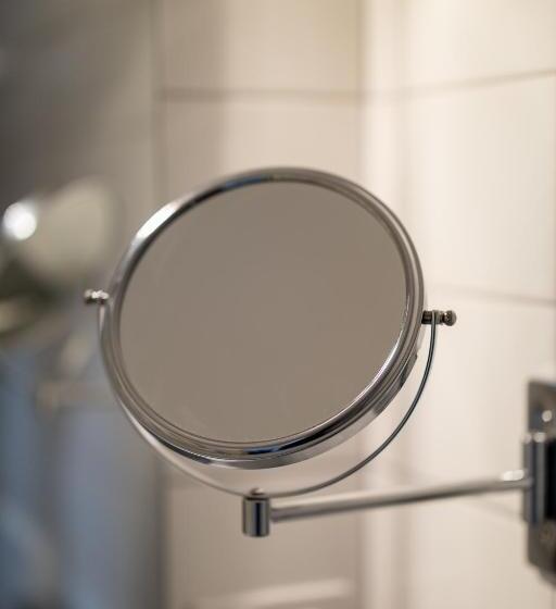 غرفة قياسية, Merian Basel Self Check In