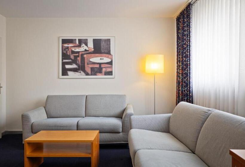 غرفة عائلية, Merian Basel Self Check In