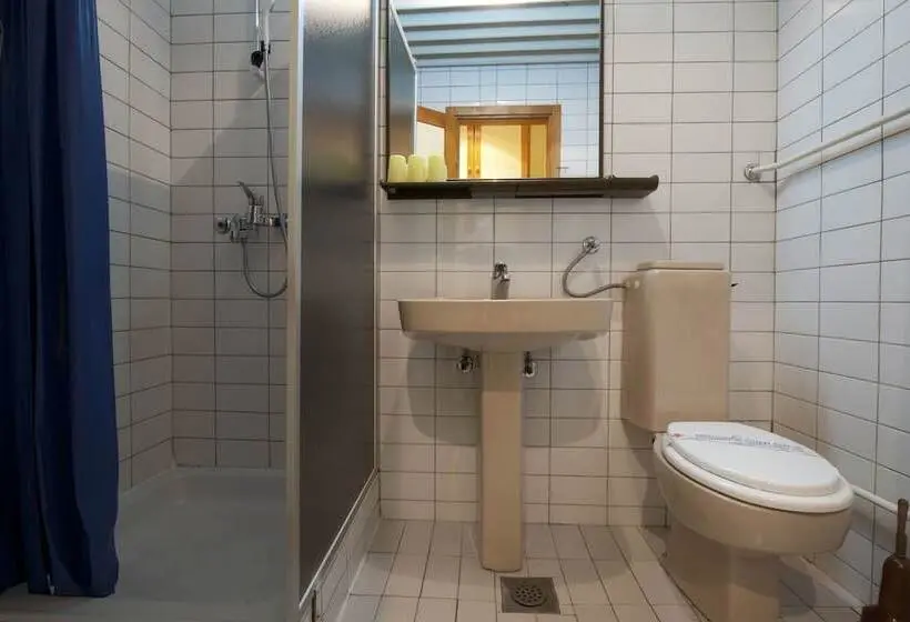 اتاق عادی, Bat Hotel Bistrica