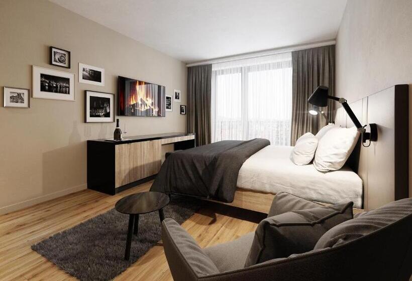 高级大房间, Avenue Pallova 28