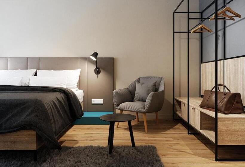 高级大房间, Avenue Pallova 28