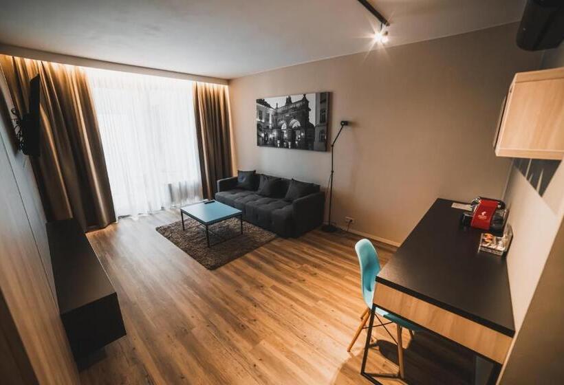 套房, Avenue Pallova 28