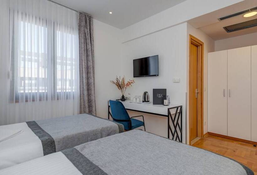 Classic Interior Room, Pax