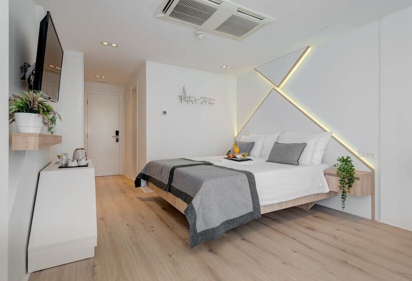 اتاق سوپریور, Pax