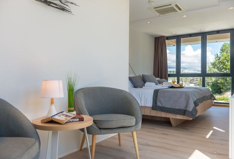 اتاق سوپریور سه تخته, Pax