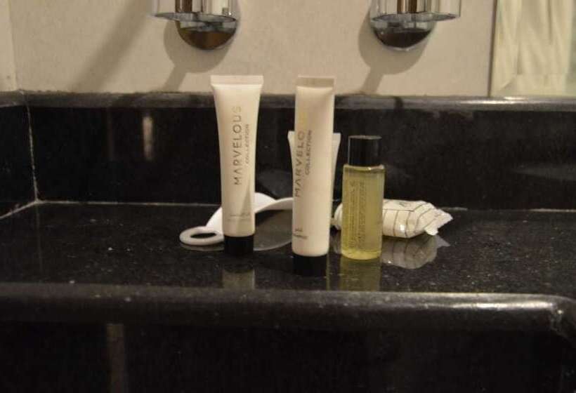 اتاق لوکس چهار تخته, Rawabi Emirates