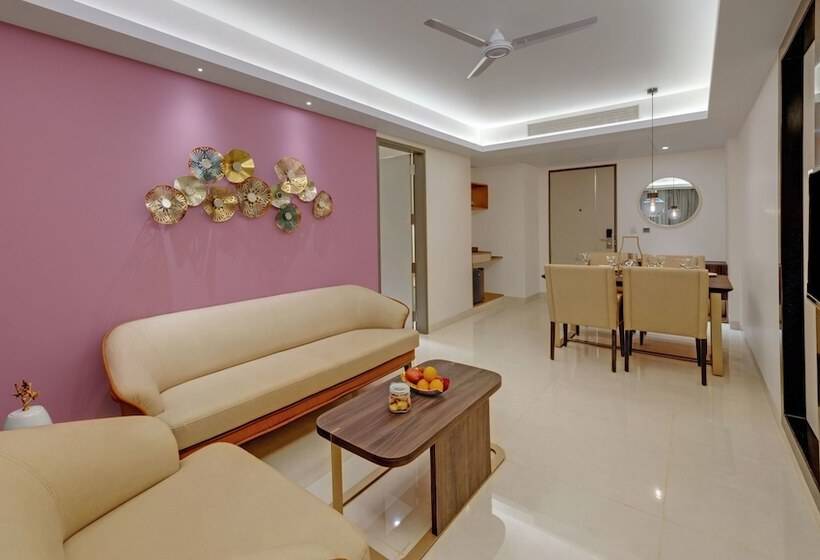 スイート, The Fern Residency, Karad