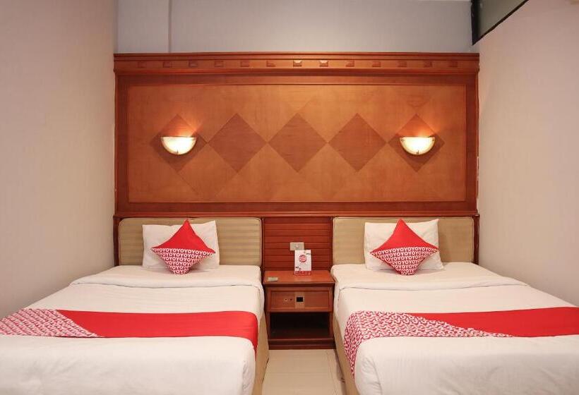 Номер Стандарт, Mona Plaza Hotel By Oyo Rooms