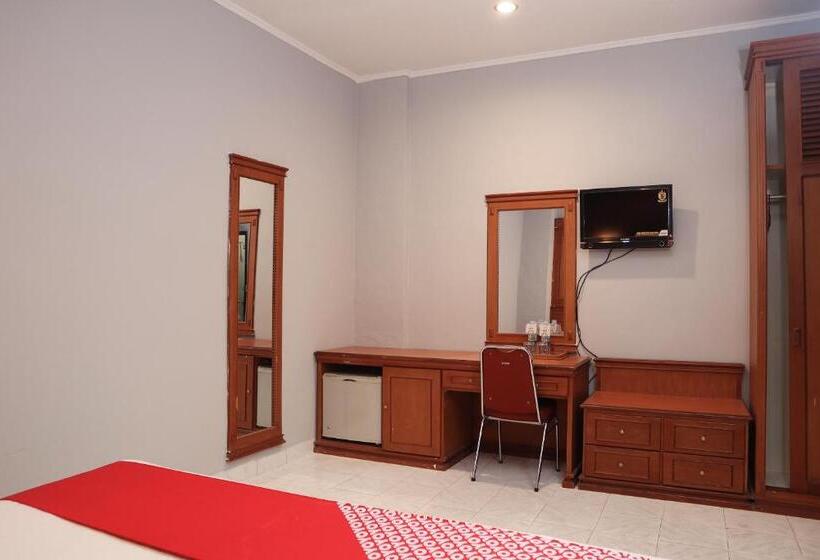 Номер Стандарт, Mona Plaza Hotel By Oyo Rooms