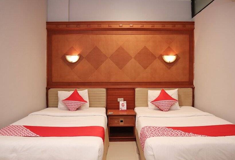 Номер Стандарт, Mona Plaza Hotel By Oyo Rooms