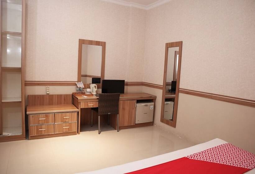 Люкс Повышенной Комфортности, Mona Plaza Hotel By Oyo Rooms