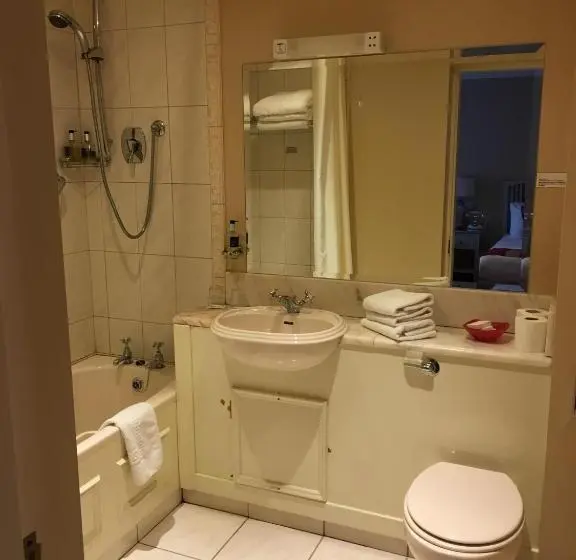 Standard Kolmen Hengen Huone, The Moorings Hotel & Seafood Restaurant