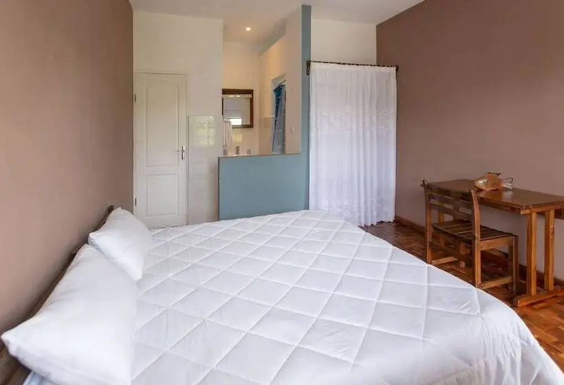 اتاق اکونومی, Andasibe Lemurs Lodge