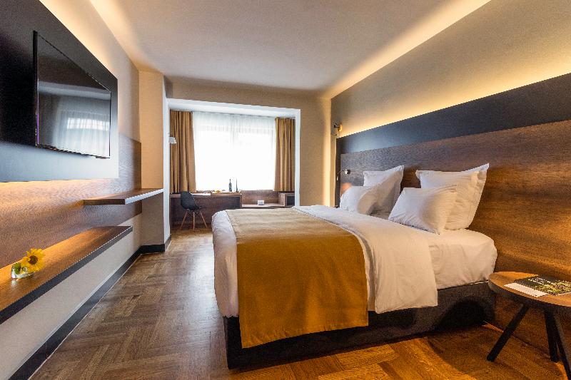 اتاق استاندارد با چشمانداز رودخانه, Next Door Park