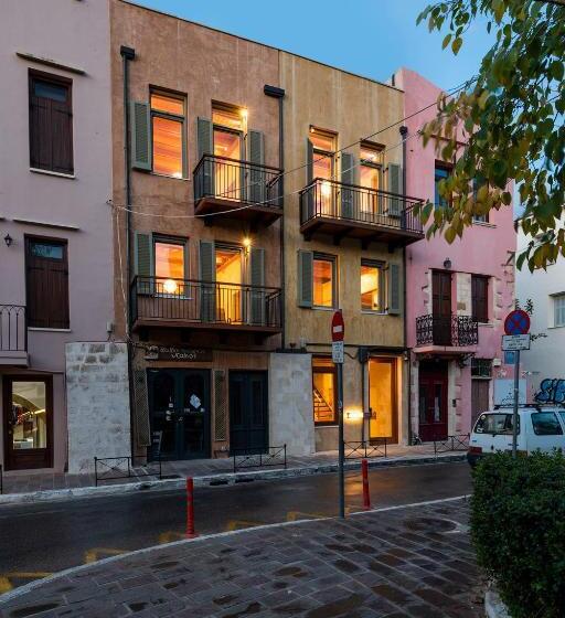 סוויטת ג'וניור, Polixeny's Suites