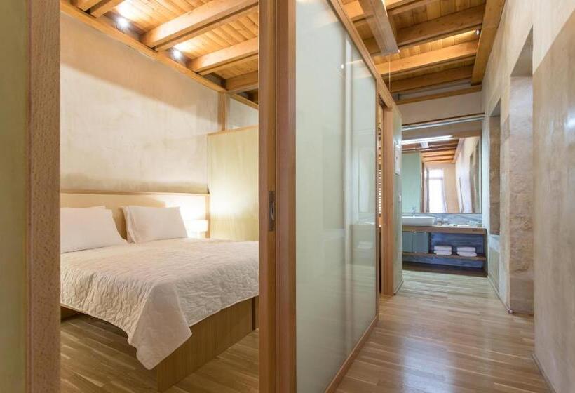 סוויטה משפחתית, Polixeny's Suites