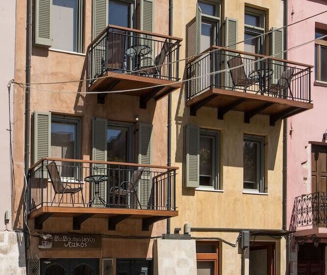 סוויטת ג'וניור, Polixeny's Suites