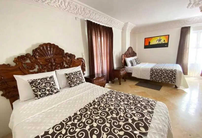 اتاق راحتی سه تخته, Royal Puebla