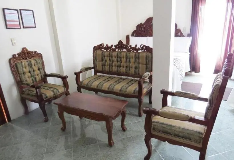 اتاق راحتی سه تخته, Royal Puebla