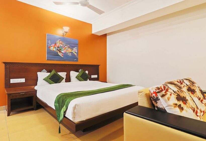 Camera Deluxe, Treebo Premium Dona Eliza, 700 Metres From Calangute Beach