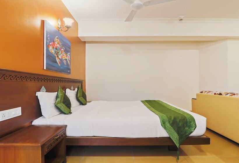 Camera Deluxe, Treebo Premium Dona Eliza, 700 Metres From Calangute Beach