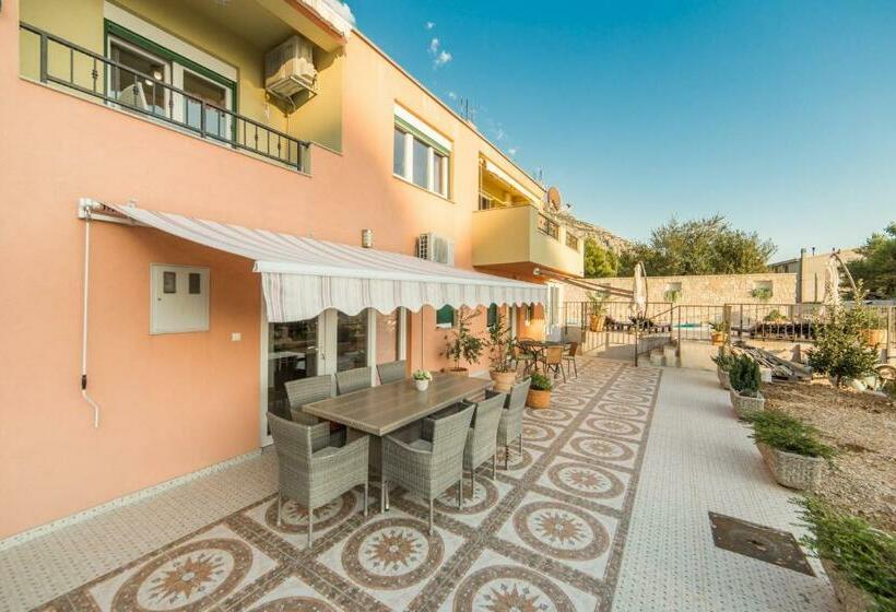 ２ベッドルームアパートメント, Apartments Maša