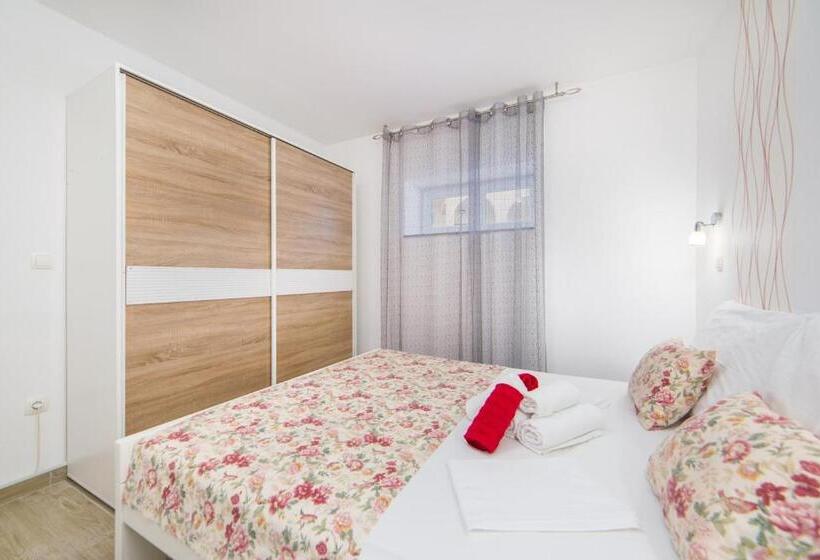 Апартаменты 2 Спальни, Apartments Maša