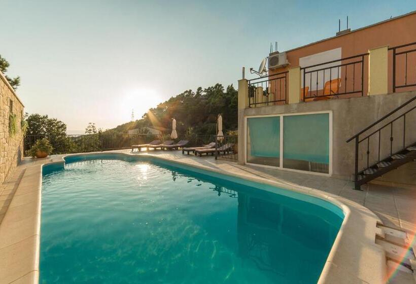 スタンダードスタジオ, Apartments Maša