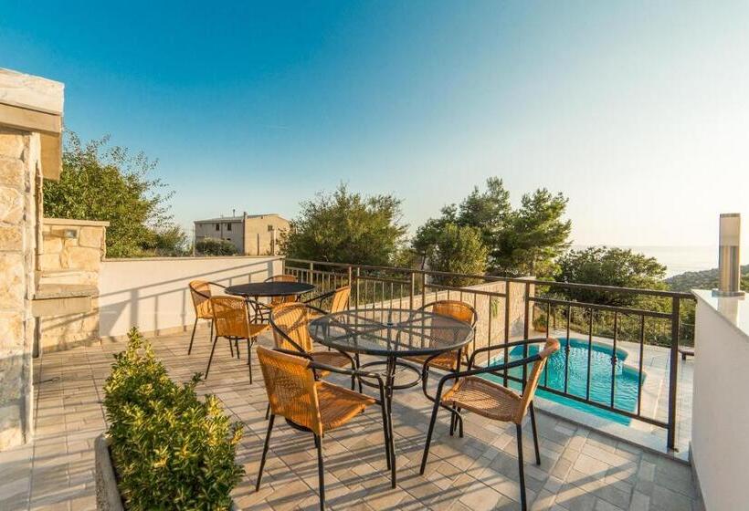 スタンダードスタジオ, Apartments Maša