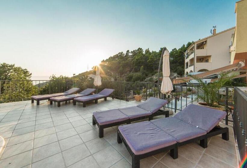 スタンダードスタジオ, Apartments Maša