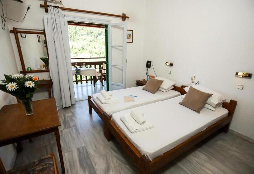 Номер Стандарт, Bastas Hotel & Studios