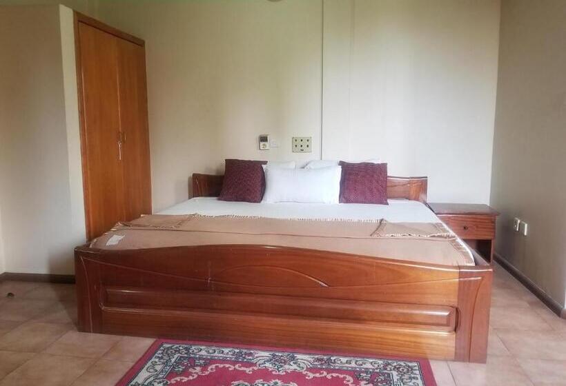 اتاق لوکس, Neradom