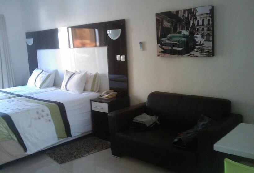 デラックススタジオ, Pensao Martins