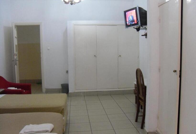 جناح عائلي, Pensao Martins