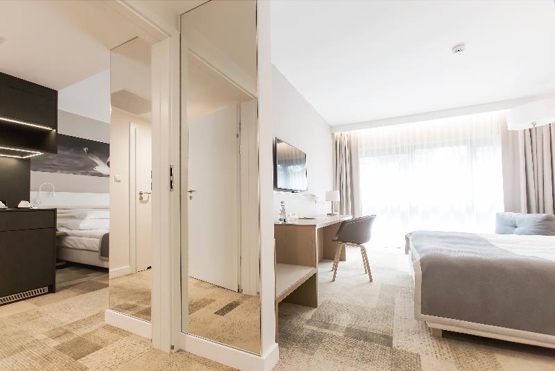 غرفة عائلية, Platan