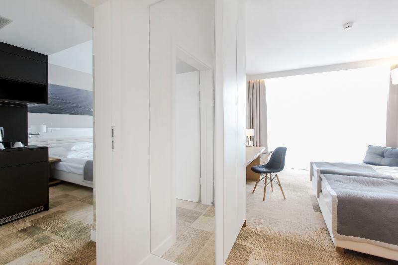 غرفة عائلية, Platan