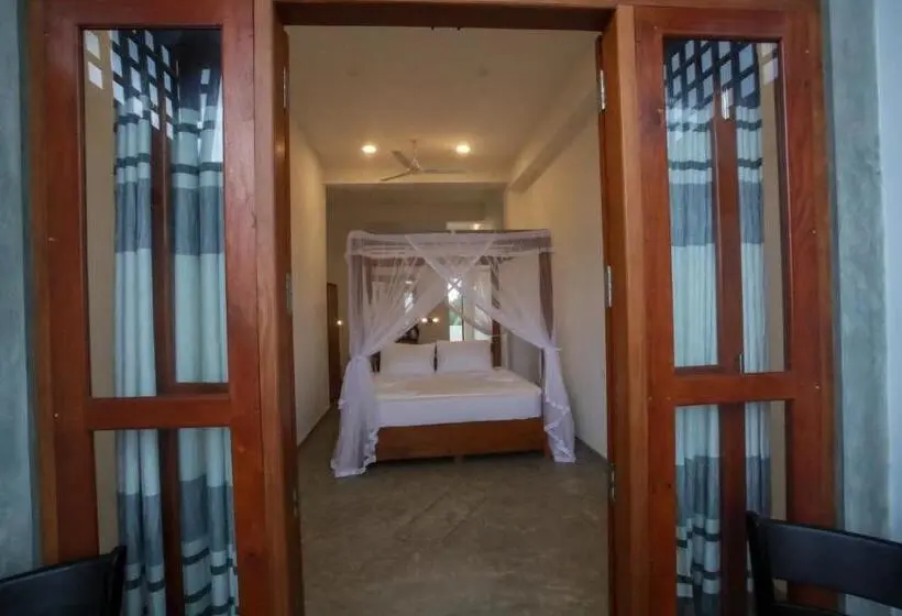Habitació Economy, Samaraana
