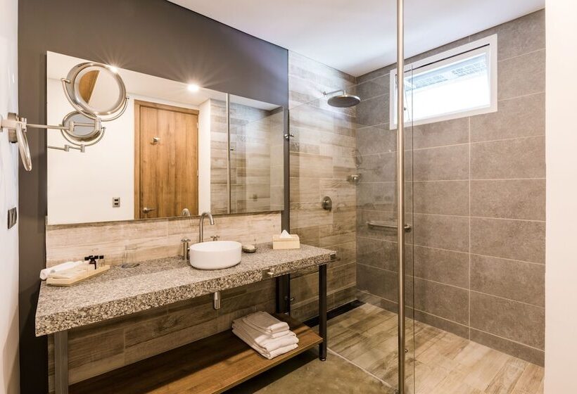 Номер Стандарт, Spirito By Spiwak