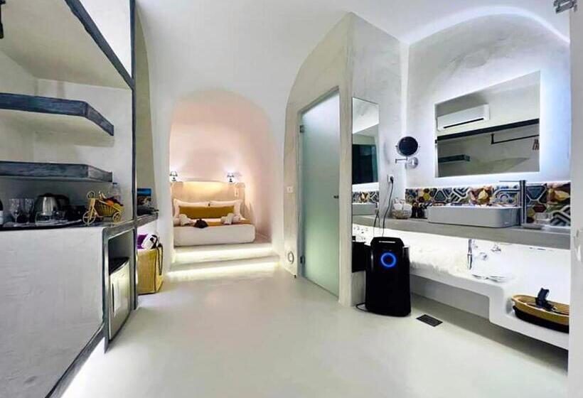 Номер Deluxe с Террасой, Edem Boutique