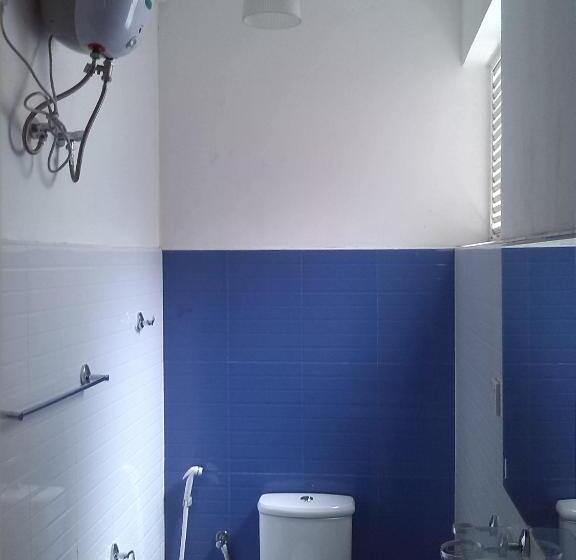 디럭스 룸, Empire Valley