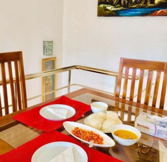 디럭스 룸, Empire Valley