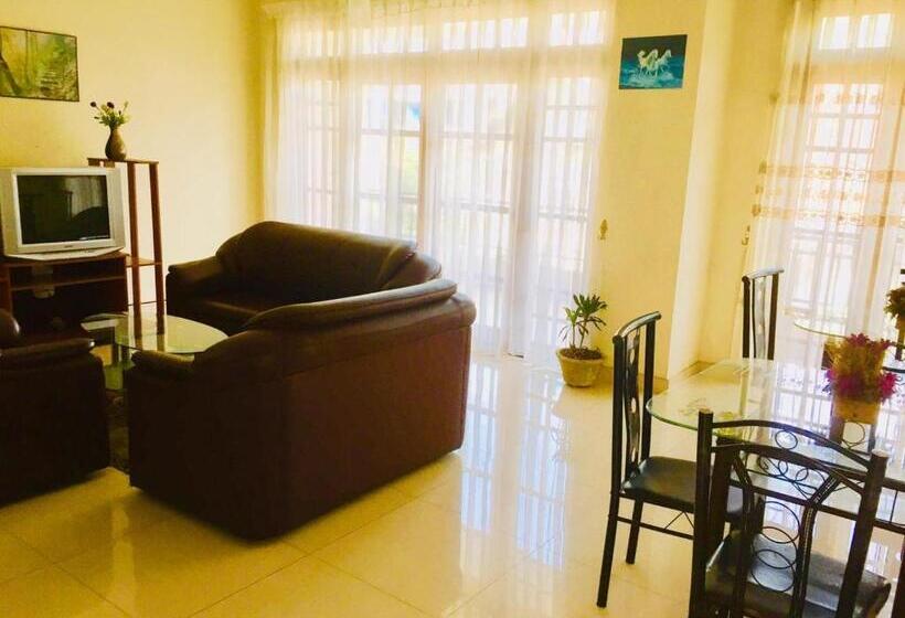 침실 1개 아파트, Empire Valley