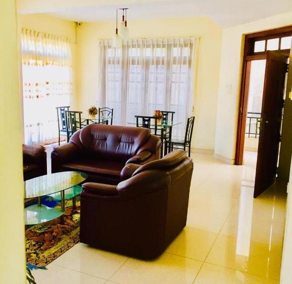 침실 1개 아파트, Empire Valley