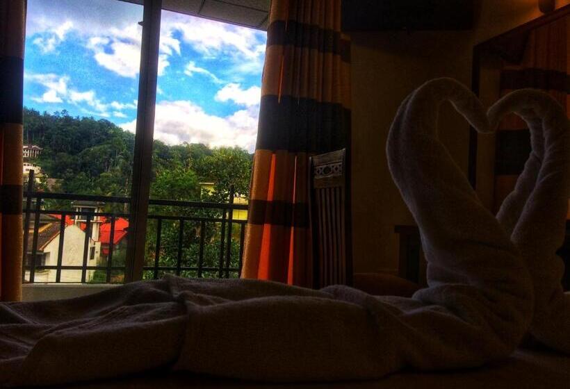 발코니 디럭스 룸, Empire Valley