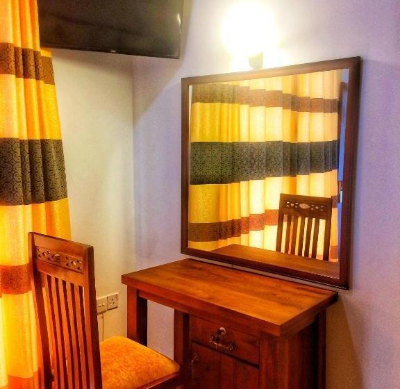 발코니 디럭스 룸, Empire Valley