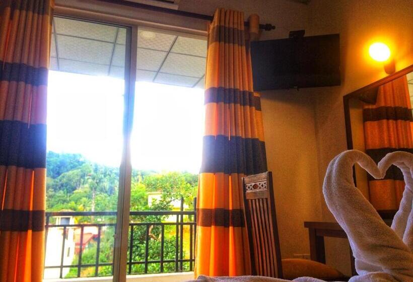 발코니 디럭스 룸, Empire Valley