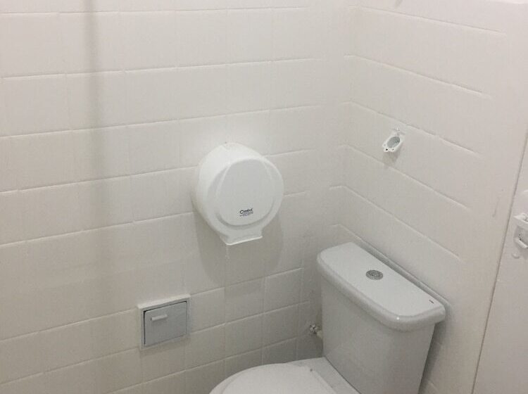 スタンダードシングルルーム, Friends & Hostels