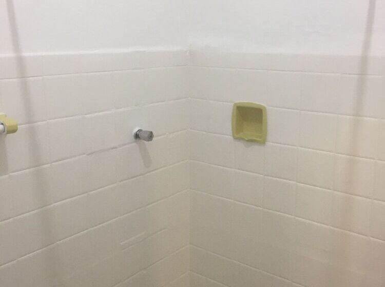 スタンダードシングルルーム, Friends & Hostels