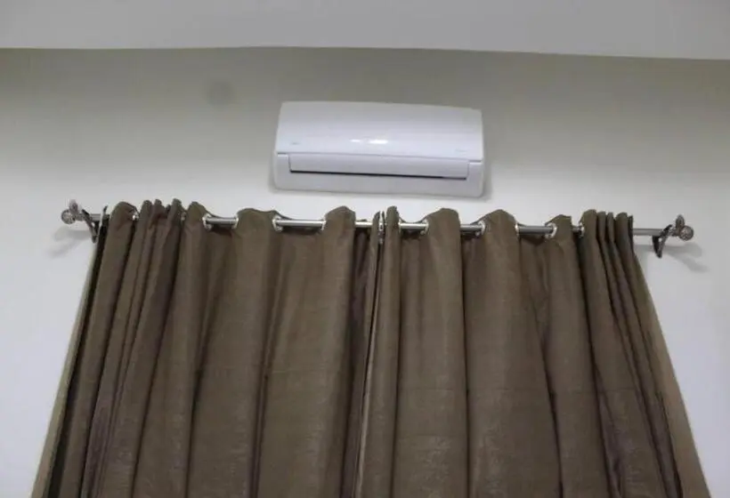 اتاق استاندارد یک تخته با بالکن, Abdeen Cairo Hostel